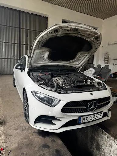 Napierski Garage-Mechanika Elektromechanika Pojazdów Osobowych, Ciężarowych oraz Pomoc Drogowa